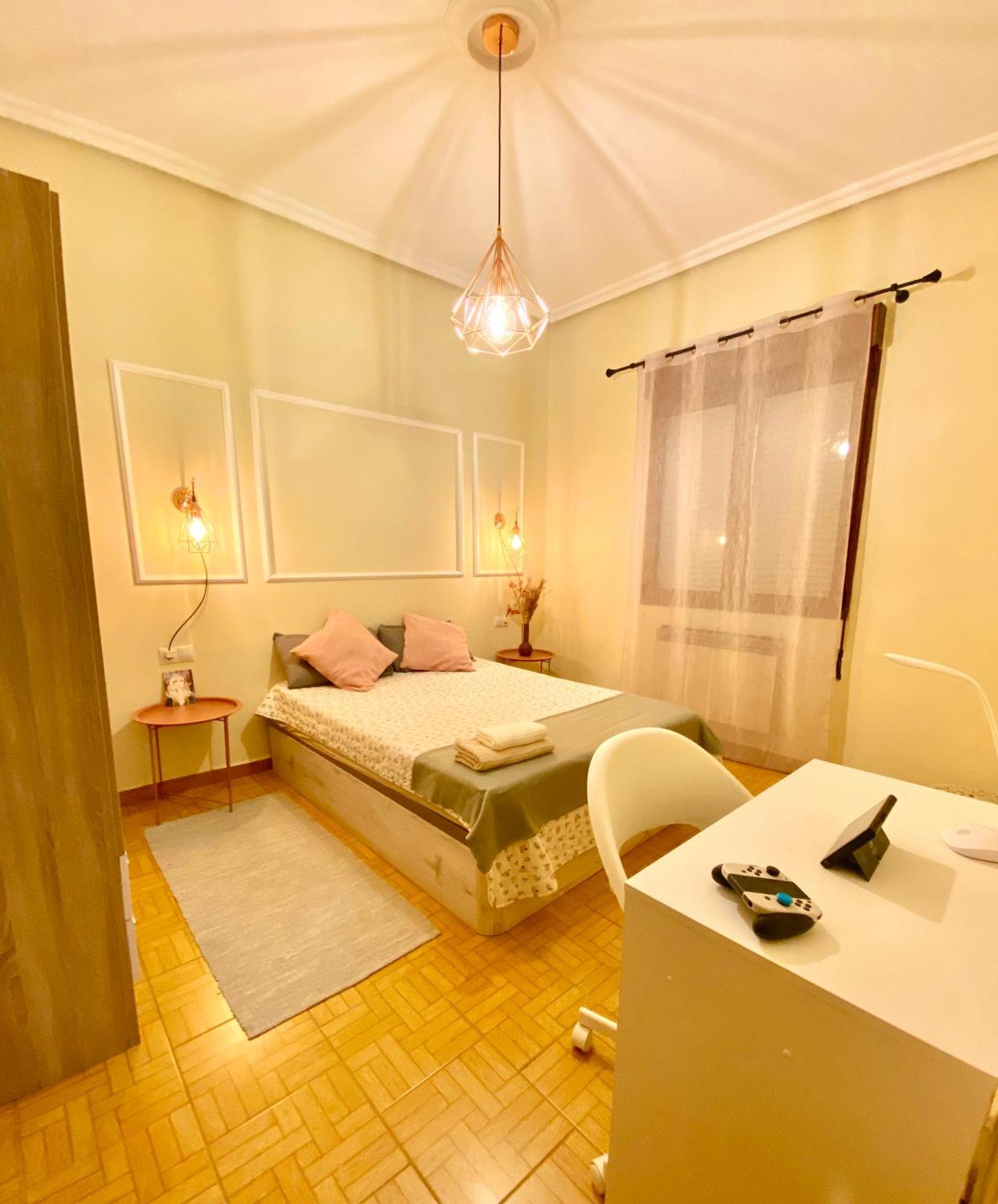 Apartamento Amplio Con Dos Patios