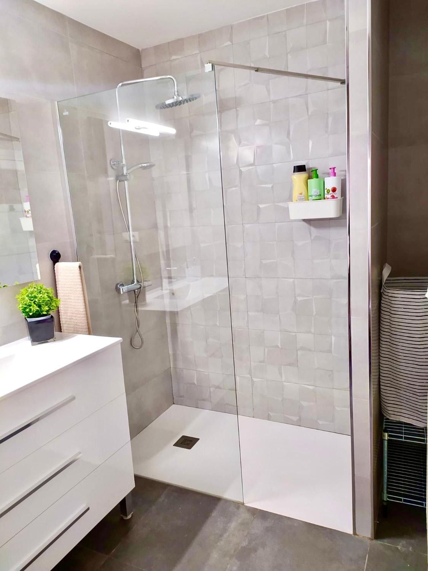Apartamento Amplio Con Dos Patios Gijón