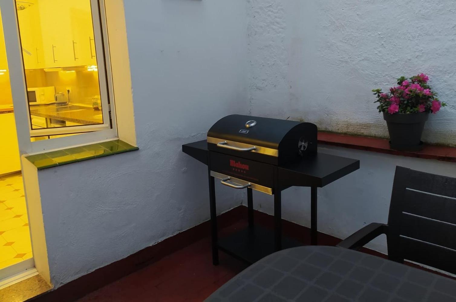 Apartamento Amplio Con Dos Patios