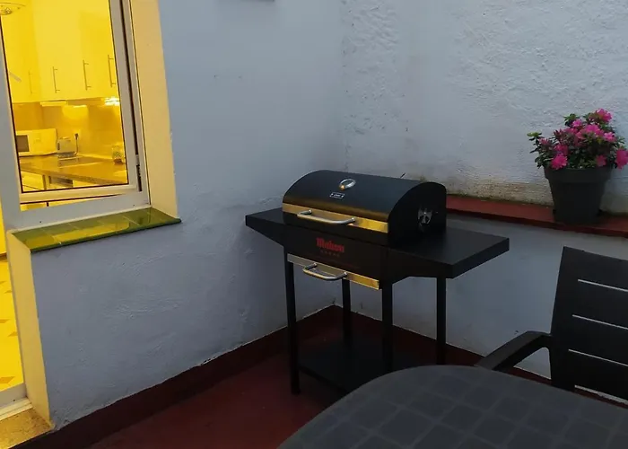 Amplio Apartamento Con Dos Patios